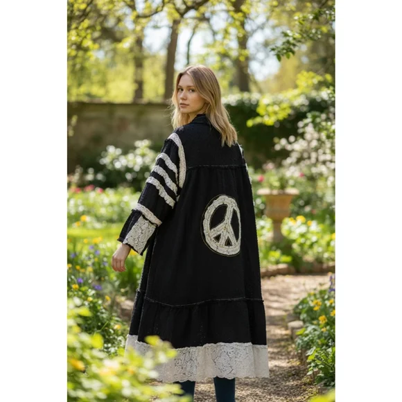 RARE POL Black & White Peace Sign Duster Jacket M Medium Women’s NWOT - Picture 2 of 9
